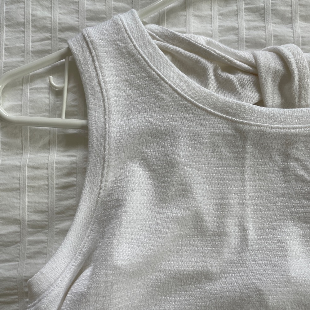 GAP softspun twist-back tank top - never worn